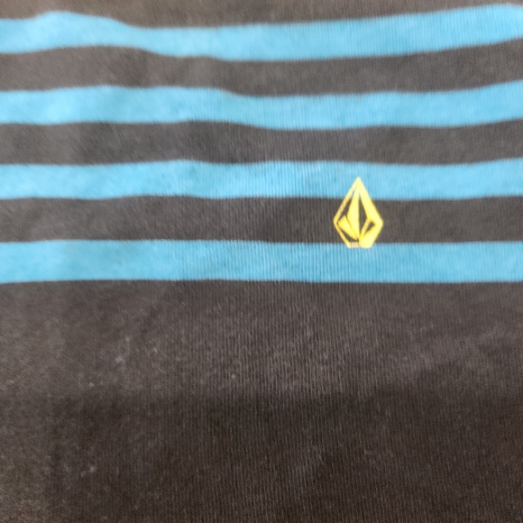 [ VOLCOM] little boys size Small, black and blue striped short sleeve t-shirt - Picture 3 of 11